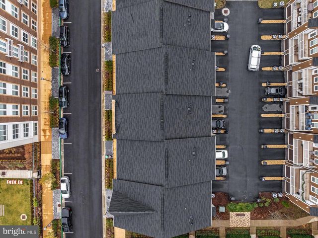 20700 WOOD QUAY DR, Sterling, VA 20166