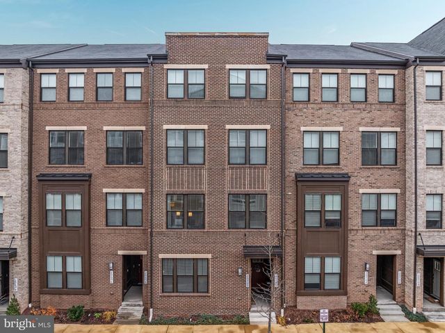 20700 WOOD QUAY DR, Sterling, VA 20166