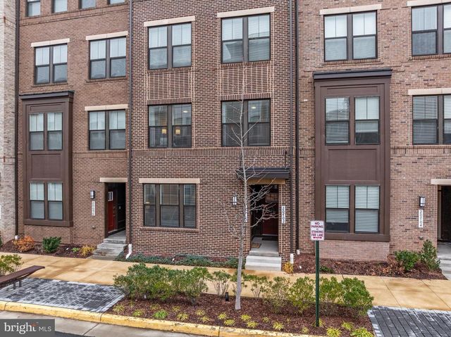 20700 WOOD QUAY DR, Sterling, VA 20166