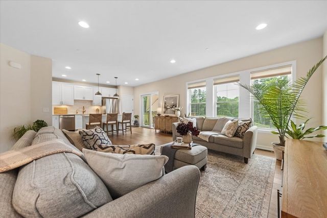 11 Winslow Lane 2, Grafton, MA 01536