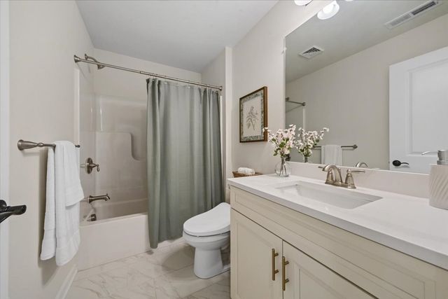 11 Winslow Lane 2, Grafton, MA 01536