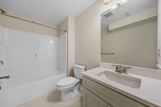 11 Winslow Lane 2, Grafton, MA 01536
