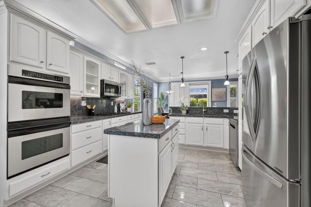 137 Lakefield Ct, Lincoln, CA 95648