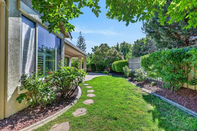 137 Lakefield Ct, Lincoln, CA 95648