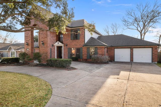 1400 Oak Hollow Drive, Dickinson, TX 77539