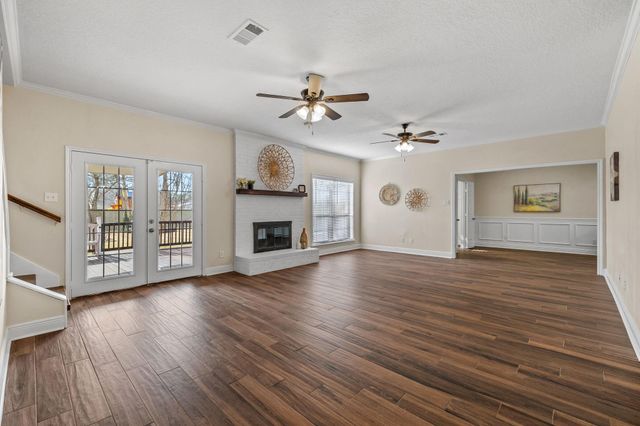 1400 Oak Hollow Drive, Dickinson, TX 77539