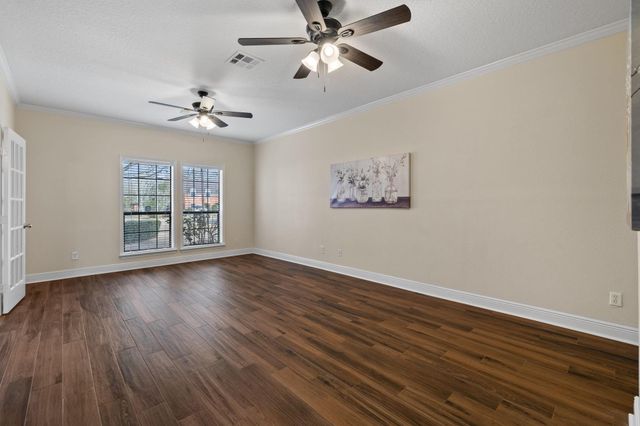 1400 Oak Hollow Drive, Dickinson, TX 77539