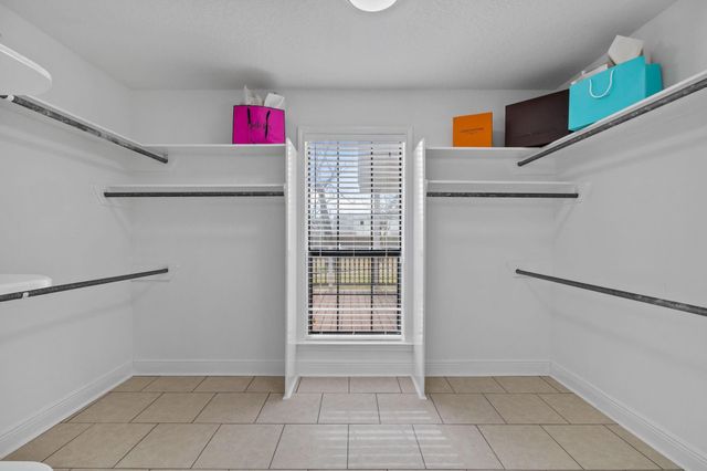 1400 Oak Hollow Drive, Dickinson, TX 77539