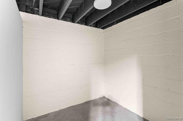 1021 E State Fair, Highland Park, MI 48203