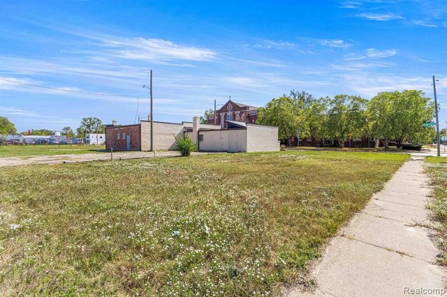 1021 E State Fair, Highland Park, MI 48203