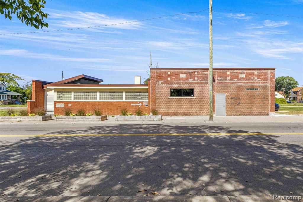 1021 E State Fair, Highland Park, MI 48203