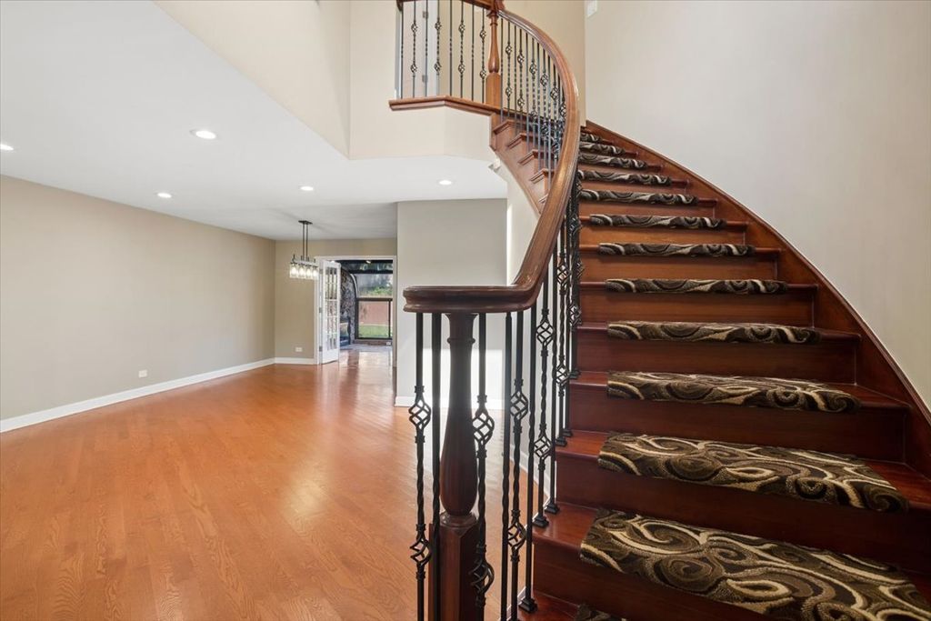 612 Armstrong Court, Buffalo Grove, IL 60089 — photo 3