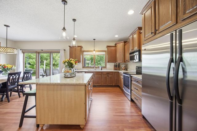 7182 Hidden Valley Pond S, Cottage Grove, MN 55016