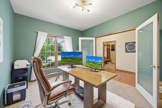 7182 Hidden Valley Pond S, Cottage Grove, MN 55016