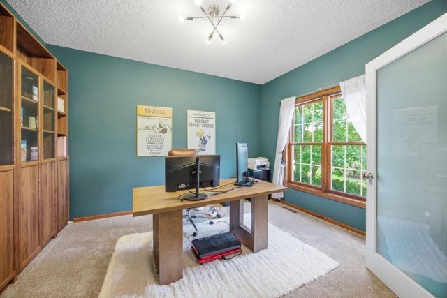 7182 Hidden Valley Pond S, Cottage Grove, MN 55016