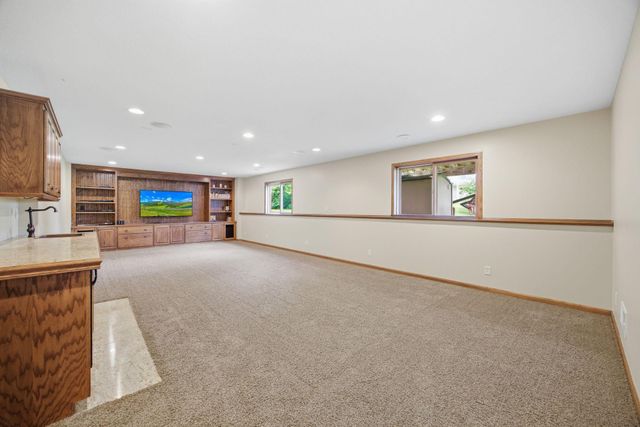 7182 Hidden Valley Pond S, Cottage Grove, MN 55016