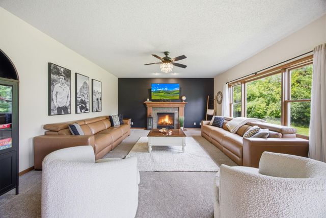 7182 Hidden Valley Pond S, Cottage Grove, MN 55016