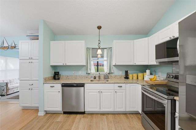 7411 SE 180TH STREET, Oxford, FL 34484