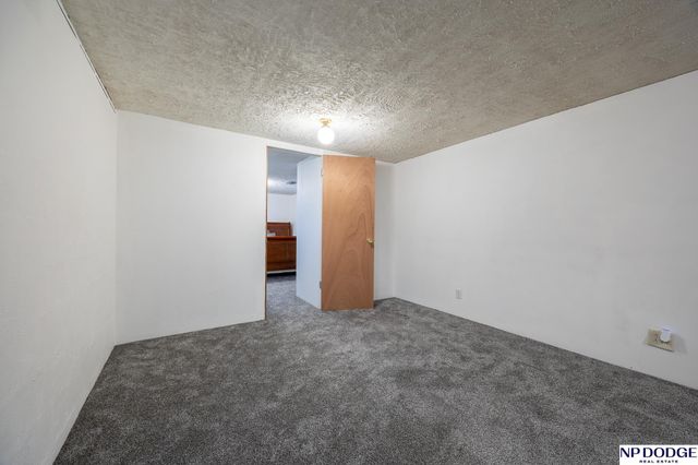 2731 S 41st Street, Lincoln, NE 68506