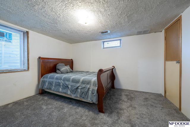 2731 S 41st Street, Lincoln, NE 68506