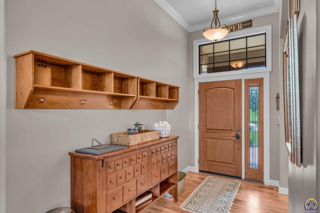 4300 SW Laurens WAY, Topeka, KS 66610