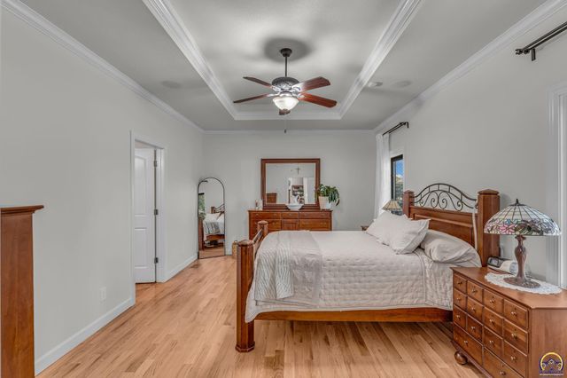 4300 SW Laurens WAY, Topeka, KS 66610