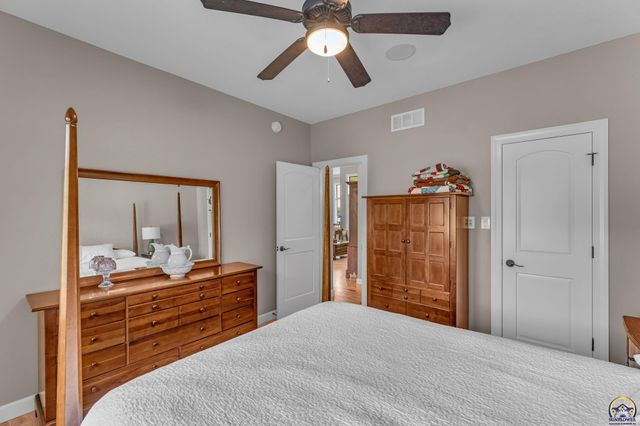 4300 SW Laurens WAY, Topeka, KS 66610