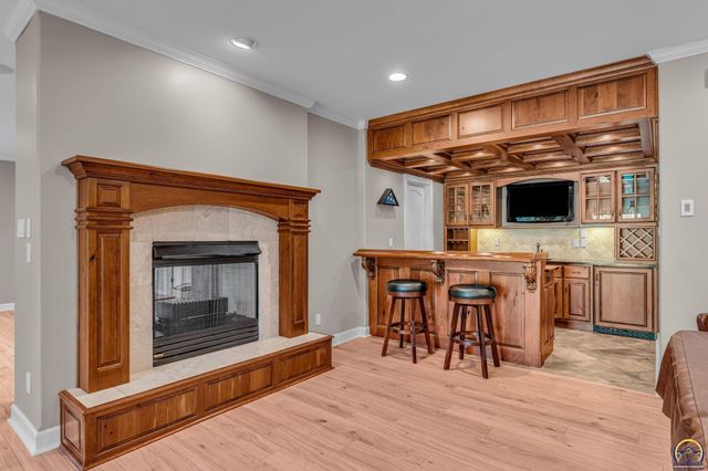 4300 SW Laurens WAY, Topeka, KS 66610
