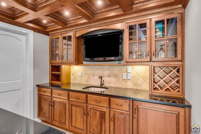 4300 SW Laurens WAY, Topeka, KS 66610