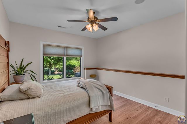 4300 SW Laurens WAY, Topeka, KS 66610