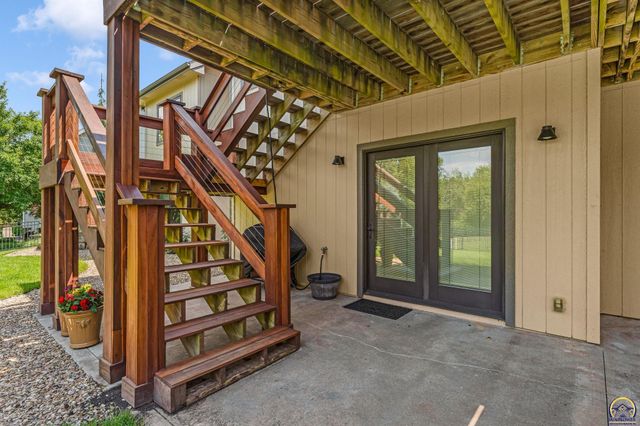 4300 SW Laurens WAY, Topeka, KS 66610