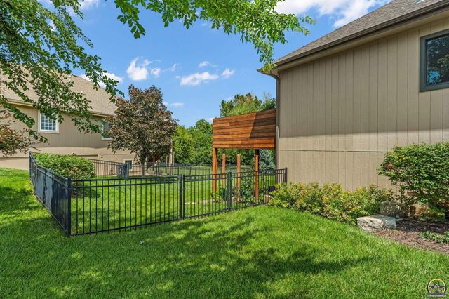 4300 SW Laurens WAY, Topeka, KS 66610