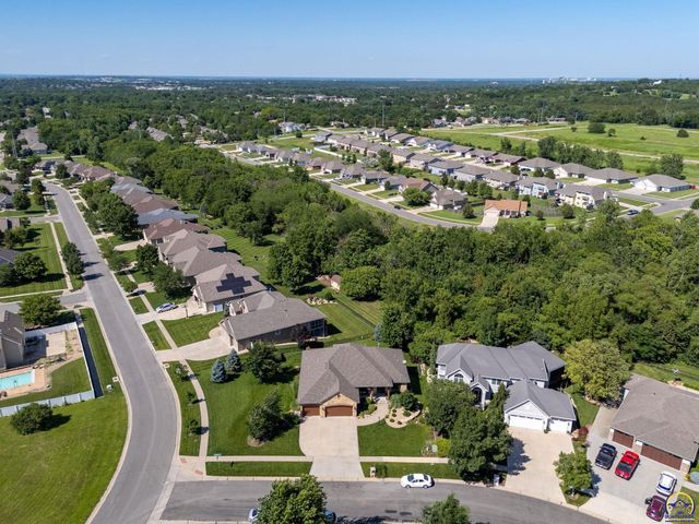 4300 SW Laurens WAY, Topeka, KS 66610