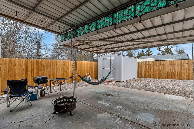 2013 DUNN AVE, Cheyenne, WY 82001