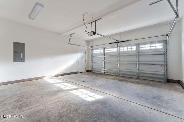 221 Telluride Court, Aberdeen, NC 28315