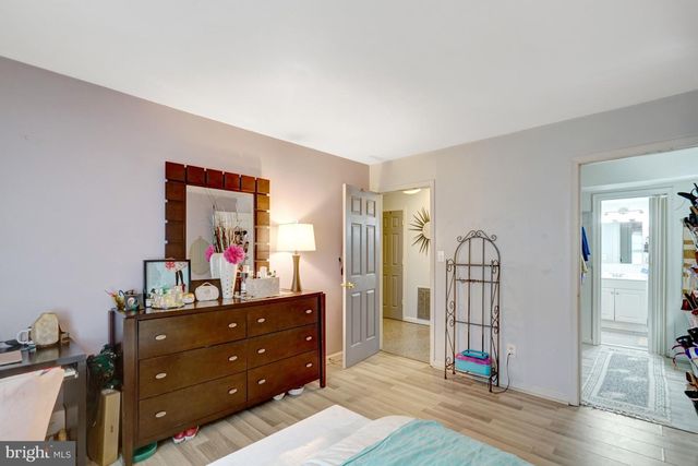 8360-B DUNHAM CT, Springfield, VA 22152