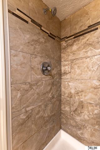 3803 N 63 Street, Omaha, NE 68104