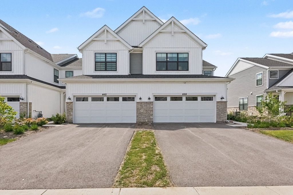 4414 Chelsea Manor Circle, Aurora, IL 60504
