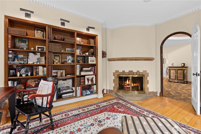 180 Lake Washington Boulevard E, Seattle, WA 98112