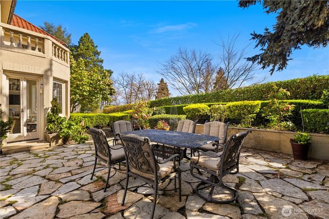 180 Lake Washington Boulevard E, Seattle, WA 98112