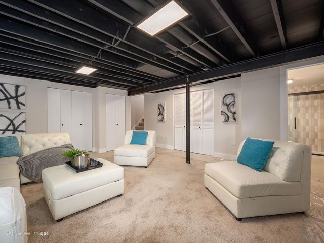 4051 W 80th Place, Chicago, IL 60652