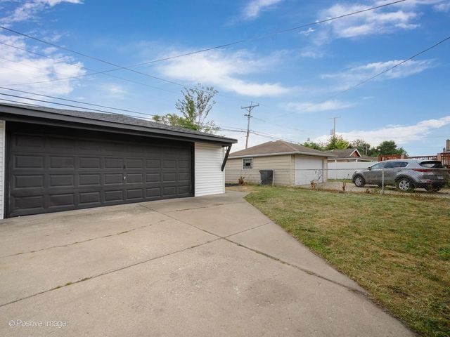 4051 W 80th Place, Chicago, IL 60652