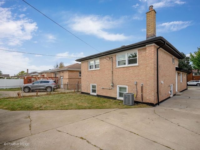 4051 W 80th Place, Chicago, IL 60652