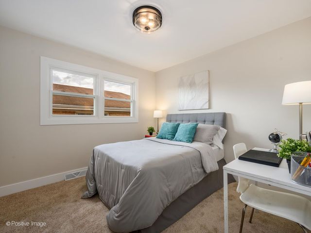 4051 W 80th Place, Chicago, IL 60652