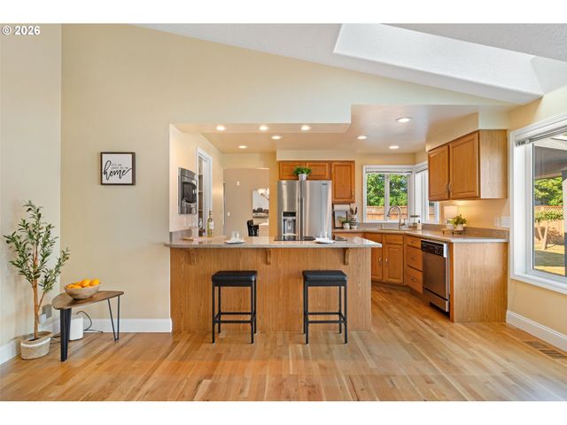 2360 38TH Ave, Longview, WA 98632