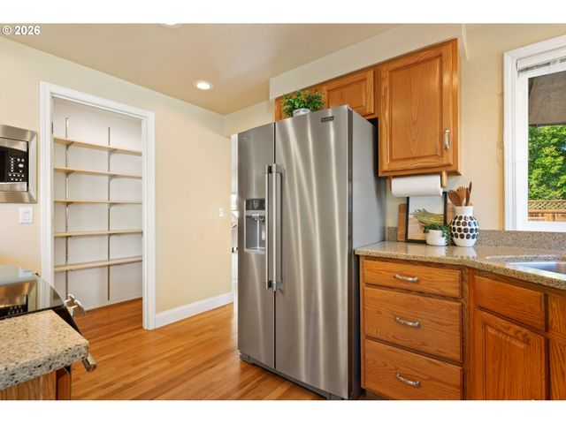 2360 38TH Ave, Longview, WA 98632