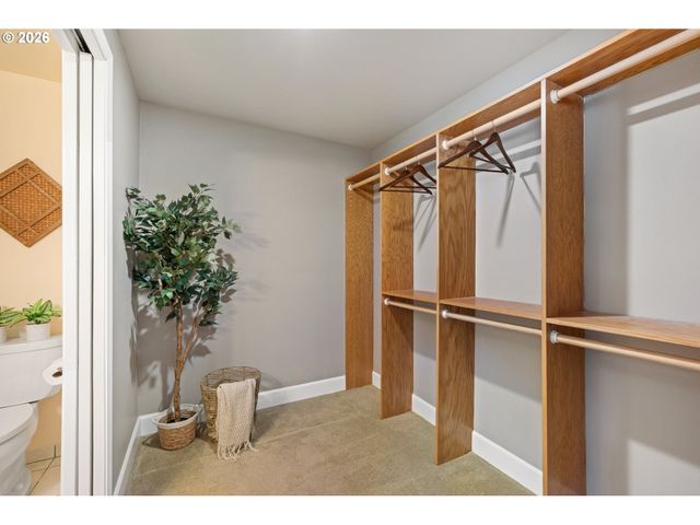2360 38TH Ave, Longview, WA 98632