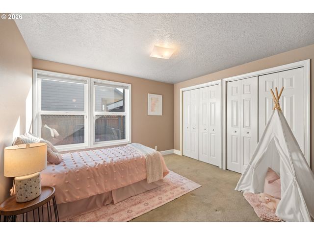 2360 38TH Ave, Longview, WA 98632