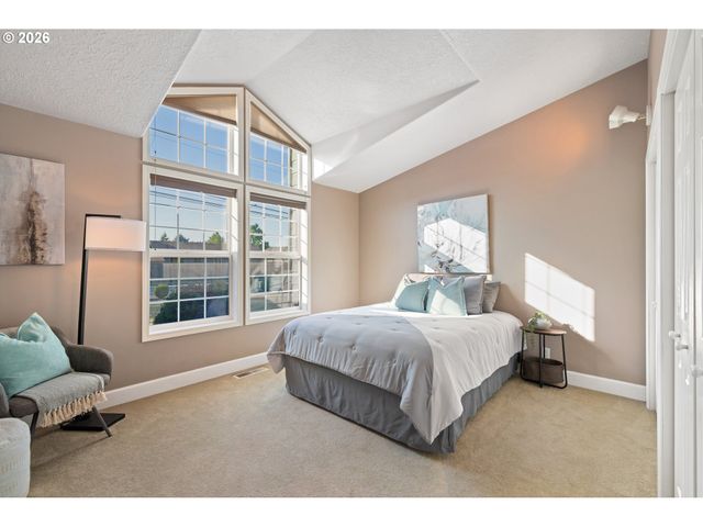 2360 38TH Ave, Longview, WA 98632