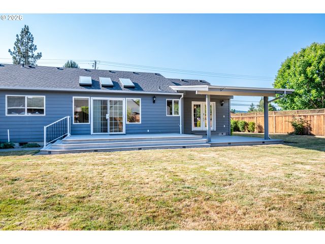 2360 38TH Ave, Longview, WA 98632